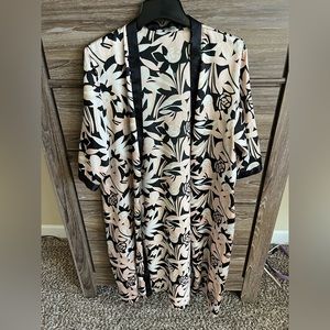 Floral satin robe with belt